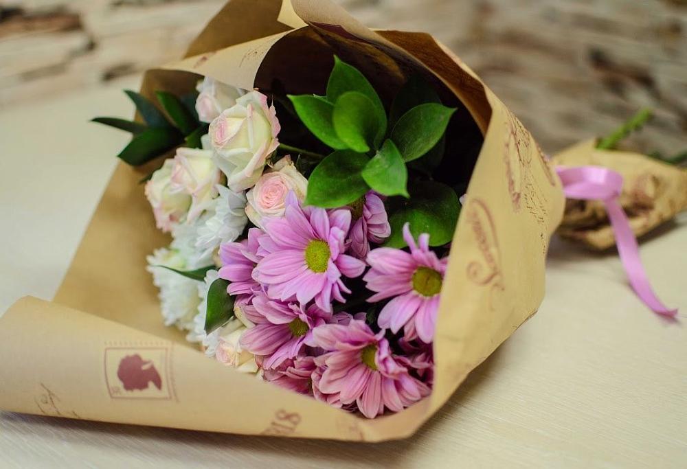 Букет цветов из: Розы и Хризантемы в Янталь