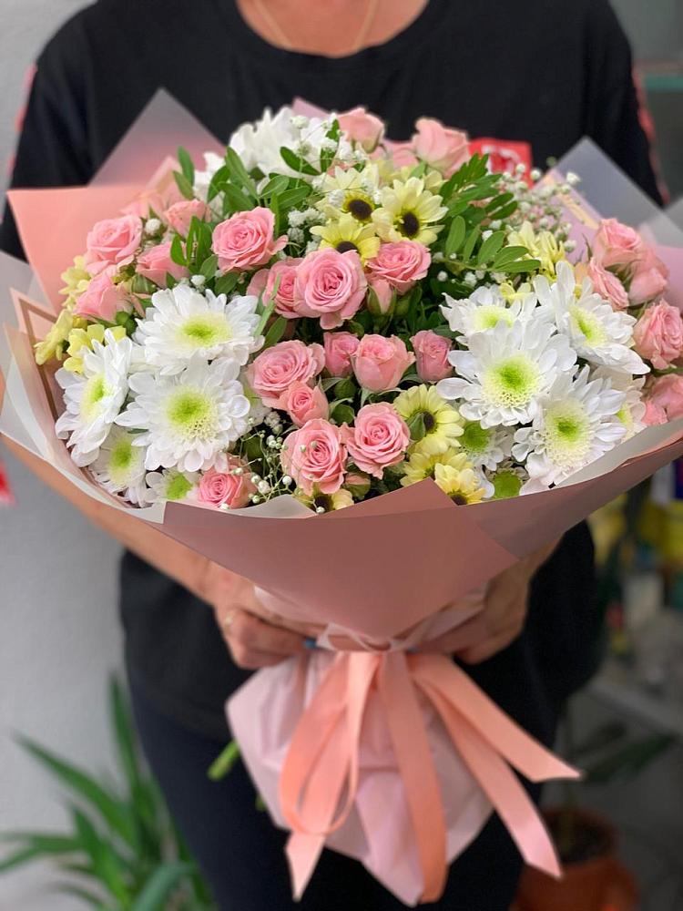 Букет цветов из: Розы и Хризантемы в Янталь