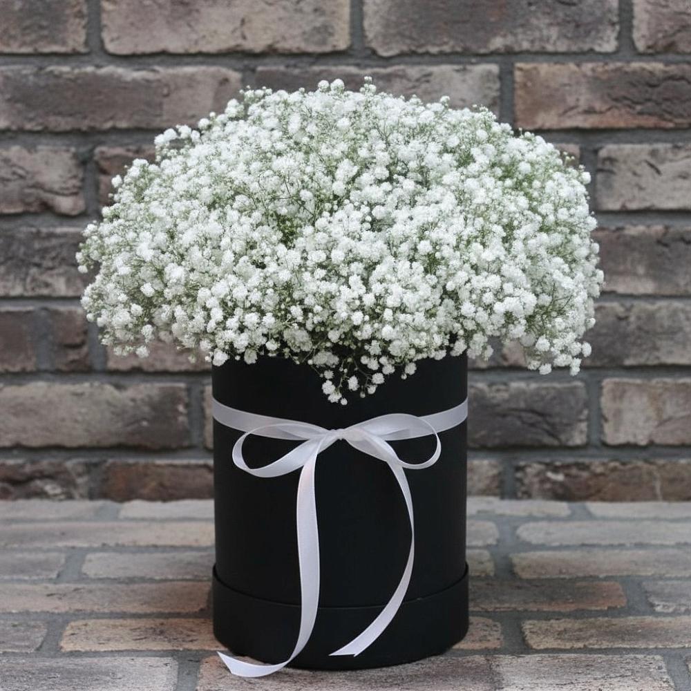 Цветочная композиция из Гипсофила в шляпной коробке в Янталь