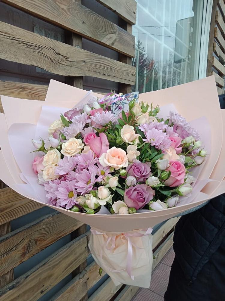 Букет цветов из: Розы и Хризантемы в Янталь