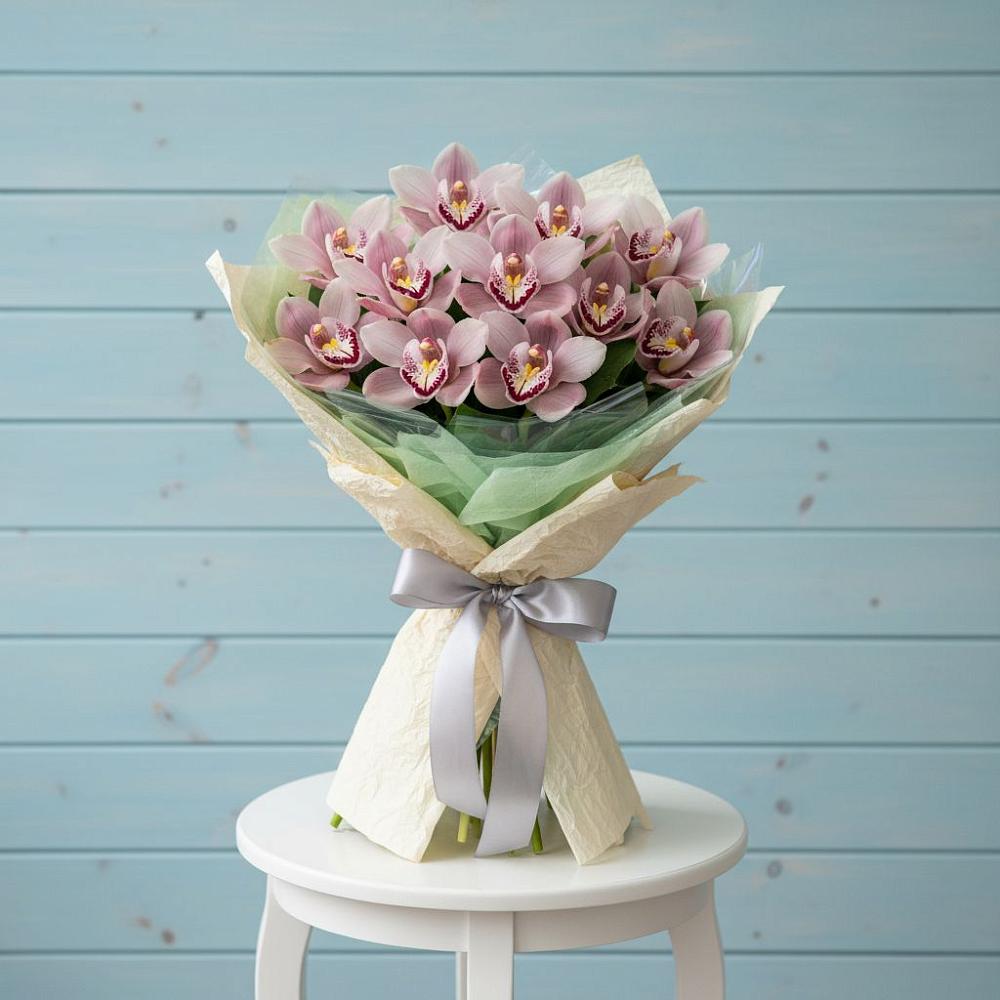 Букет цветов из: Орхидеи и Розы в Янталь