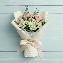 Букет цветов из:  Альстромерии #REPLACE_PRED# Янталь