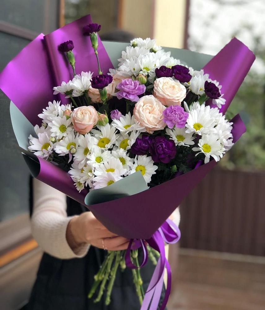 Букет цветов из: Хризантемы, Гвоздики и Розы в Янталь