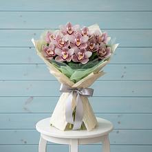 Букет цветов из:  Орхидеи и Розы #REPLACE_PRED# Янталь