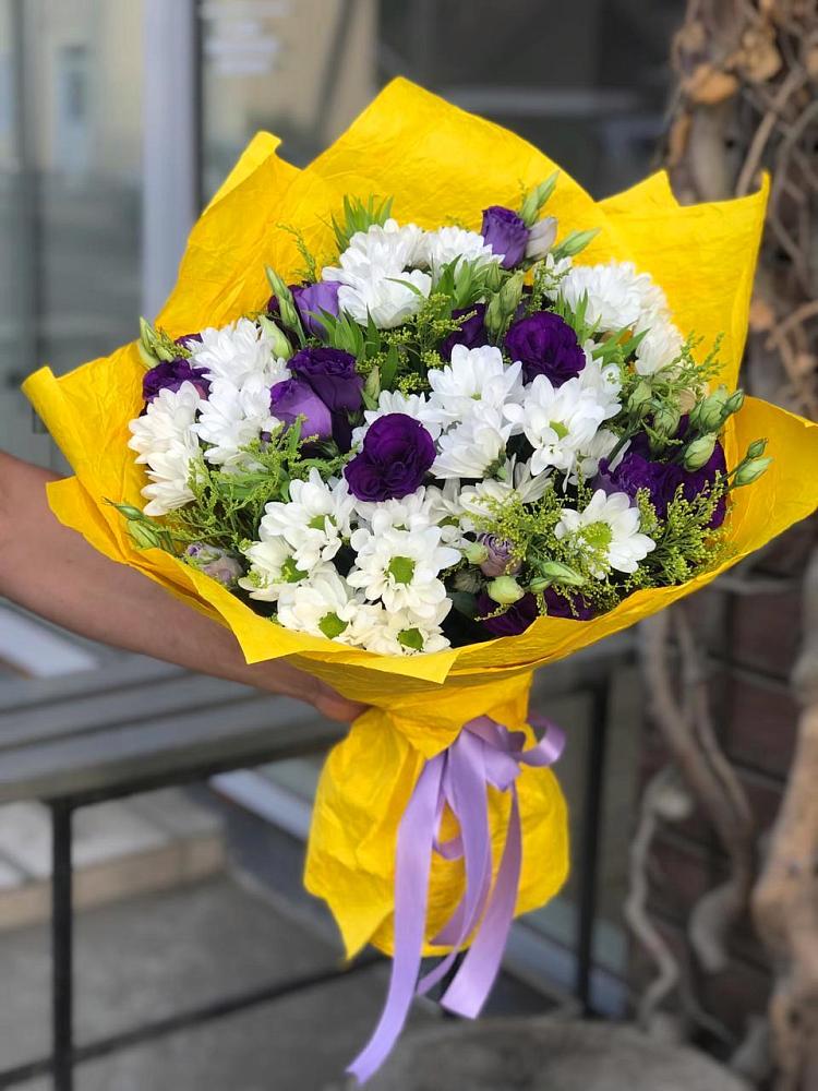 Букет цветов из: Ирисы, Хризантемы и Ромашки в Янталь