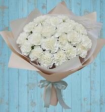 Букет цветов из:  Гвоздики в Янталь
